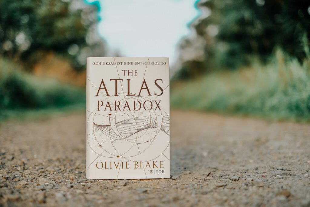 „The Atlas Paradox“, Olivie Blake, Fischer Verlag, Übersetzung von: Alexandra Jordan & Heide Franck, the Atlas-Serie, ISBN: 978-3-596-70765-2, Magie, Wissen, Fantasy Book, Mystik