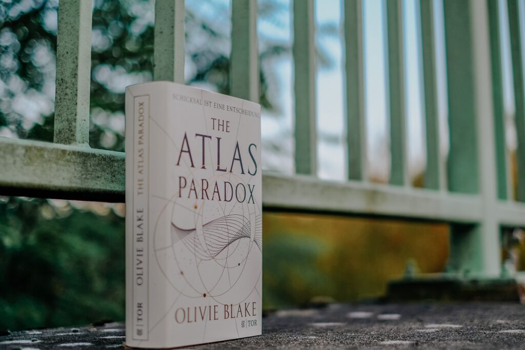 „The Atlas Paradox“, Olivie Blake, Fischer Verlag, Übersetzung von: Alexandra Jordan & Heide Franck, the Atlas-Serie, ISBN: 978-3-596-70765-2, Magie, Wissen, Fantasy Book, Mystik