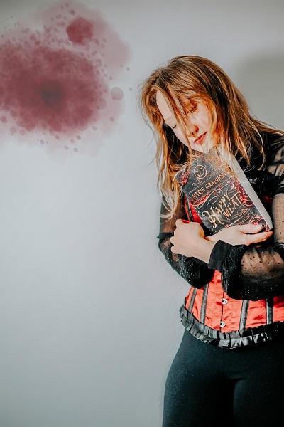 Marie Graßhoff, Neon Birds, Food Universe, "Happy Meat", "Spicy Noodles", "Hard Liquor", Bastei Lübbe, Dark-Romance, Alexander Kopainski, ISBN: 978-3404209866, Mythologie, Götter-Erben, Cava, queerbooks, Fantasy Books